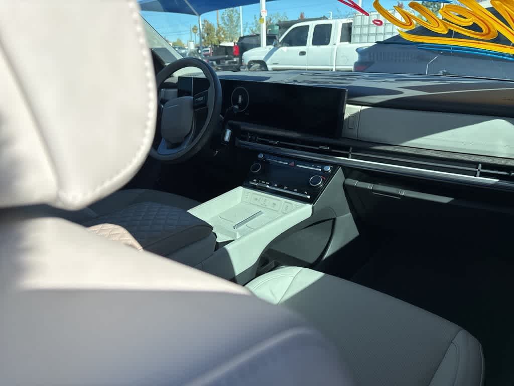 Thumbnail: 2025 Hyundai Santa Fe - 9