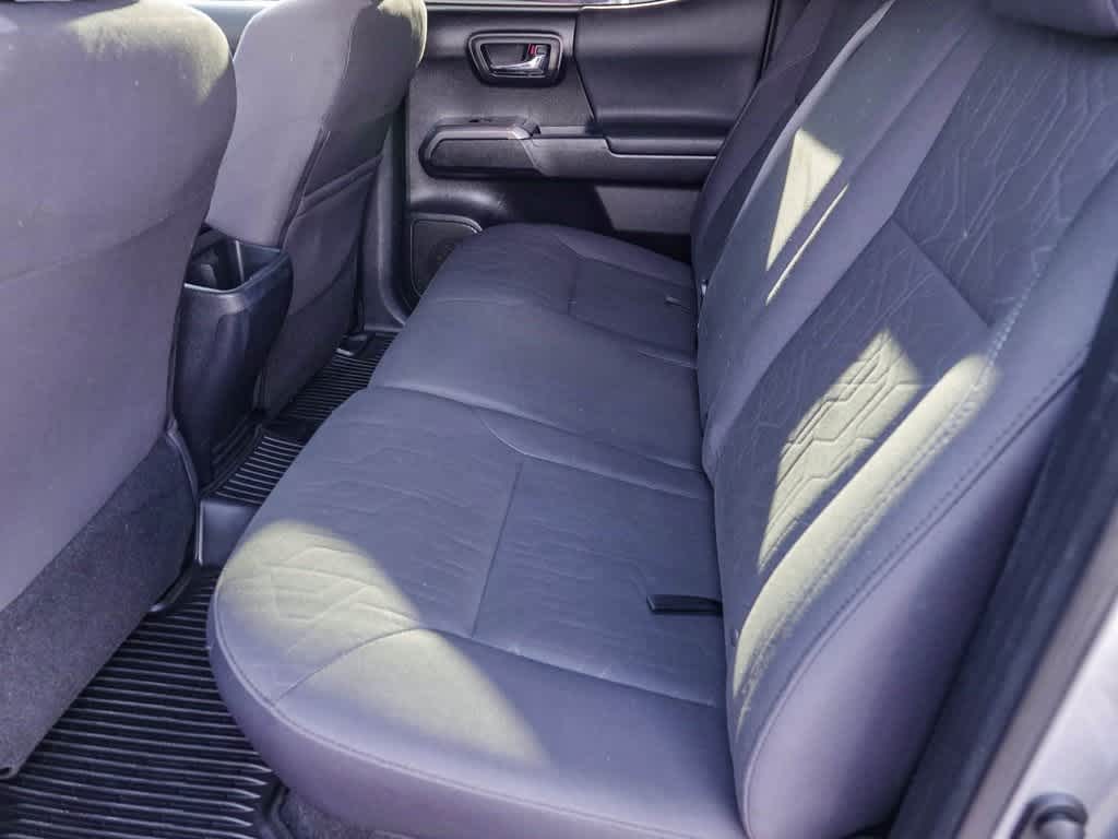 Thumbnail: 2019 Toyota Tacoma - 16