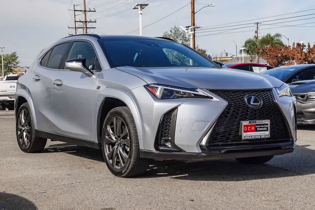 Thumbnail: 2024 Lexus UX - 3