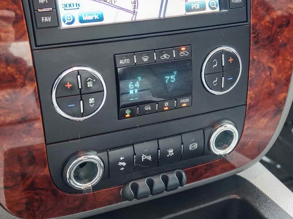 Thumbnail: 2011 Chevrolet Silverado 2500 - 22