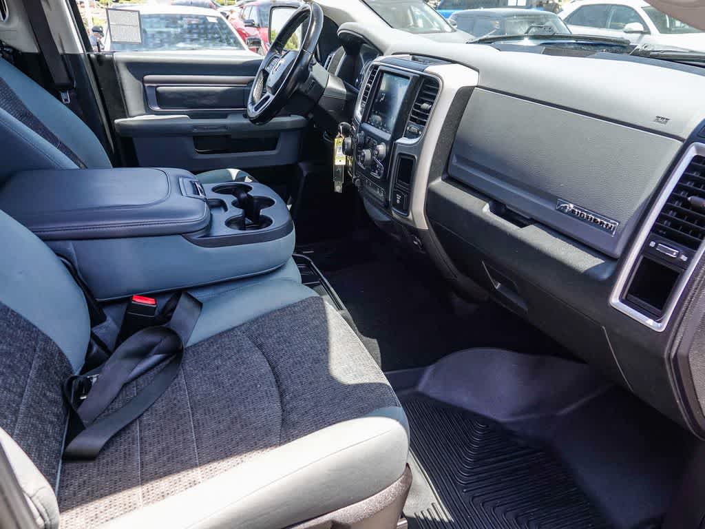 Thumbnail: 2019 RAM 1500 Classic - 15