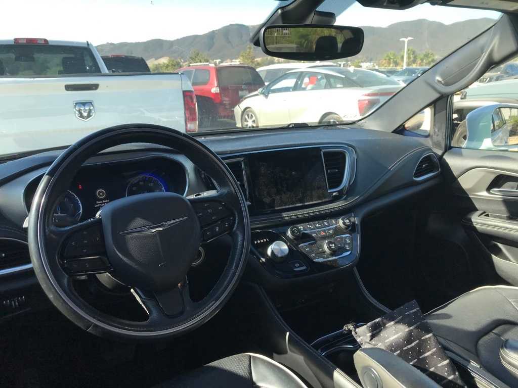 Thumbnail: 2021 Chrysler Pacifica - 12