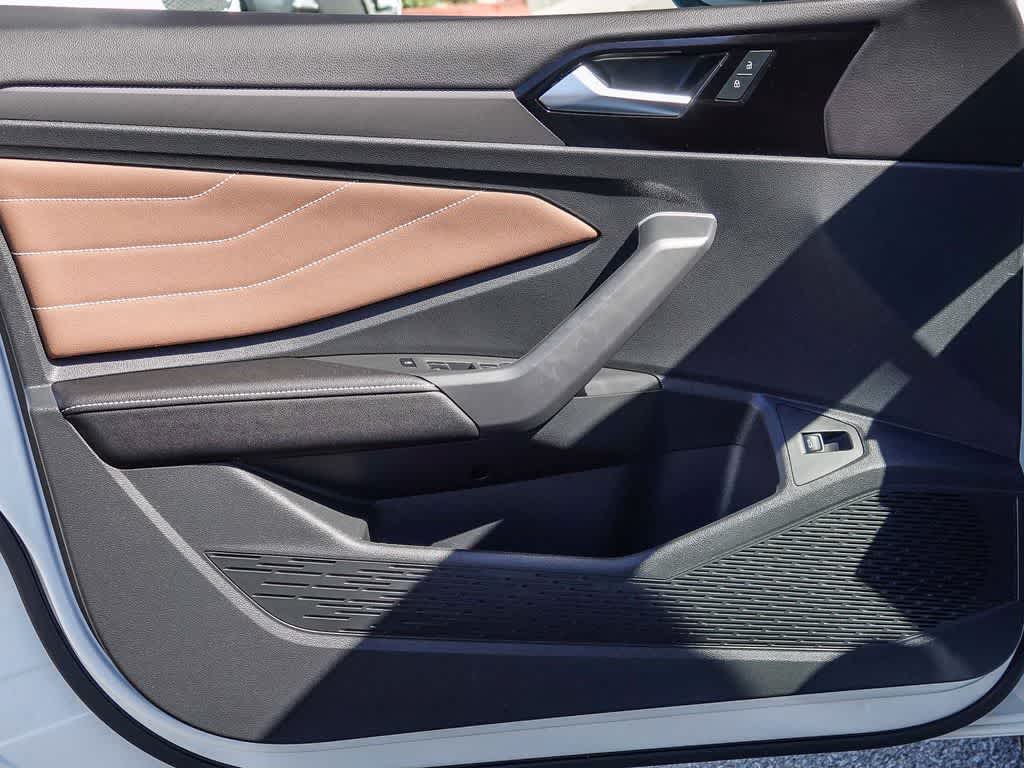 Thumbnail: 2025 Volkswagen Jetta - 19