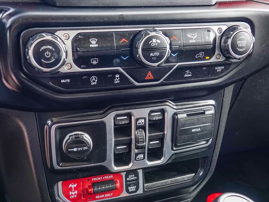 Thumbnail: 2021 Jeep Wrangler - 22