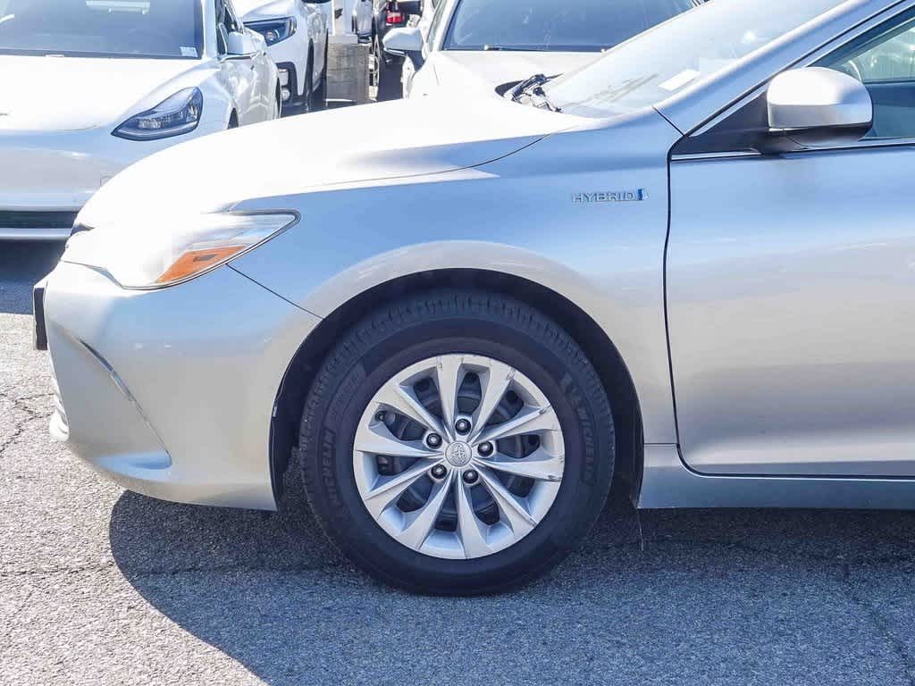 Thumbnail: 2017 Toyota Camry - 9