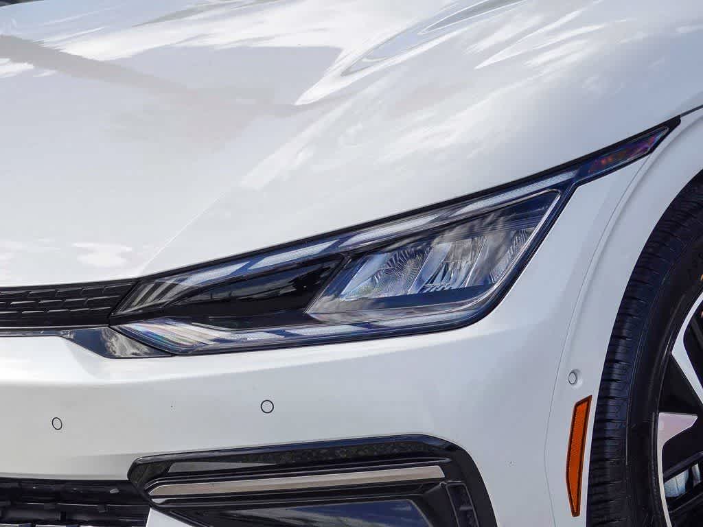 Thumbnail: 2022 Kia EV6 - 8