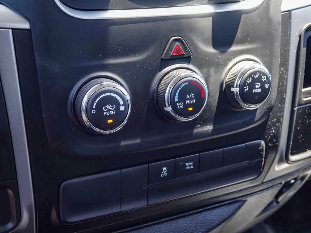 Thumbnail: 2022 RAM 1500 Classic - 23