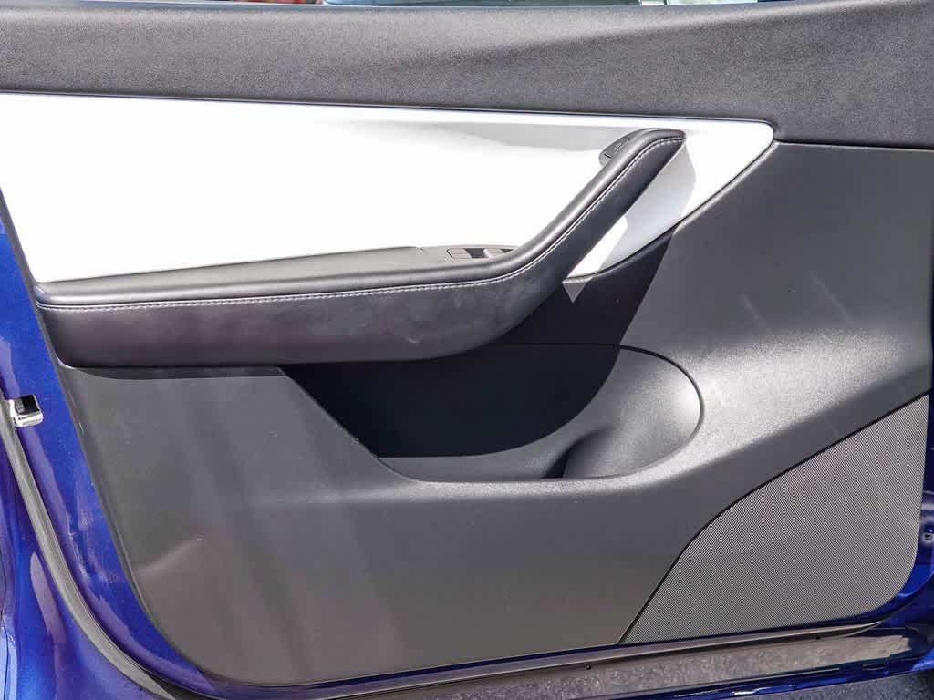 Thumbnail: 2021 Tesla Model Y - 18