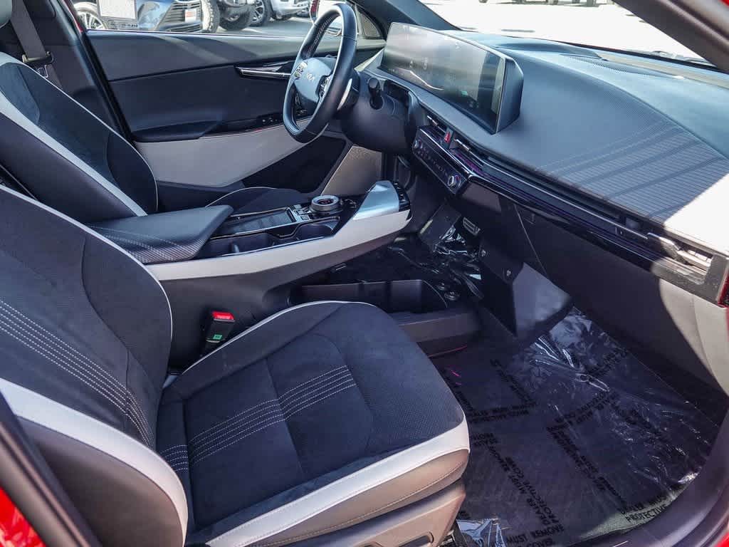 Thumbnail: 2023 Kia EV6 - 15