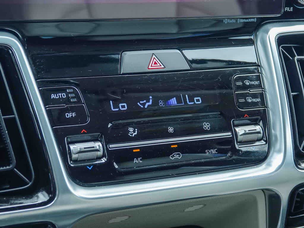 Thumbnail: 2023 Kia Sorento - 21