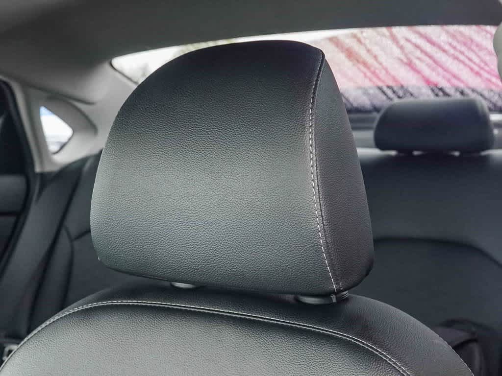 Thumbnail: 2021 Kia Forte - 24