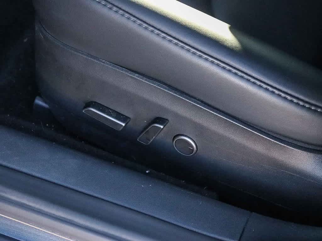 Thumbnail: 2023 Tesla Model 3 - 19