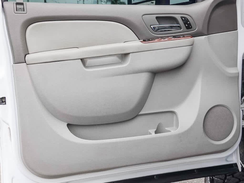 Thumbnail: 2011 Chevrolet Silverado 2500 - 20