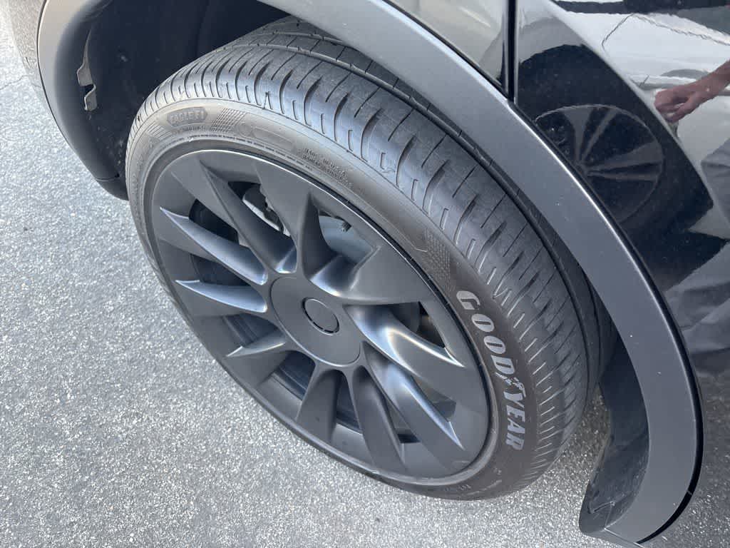 Thumbnail: 2022 Tesla Model Y - 6