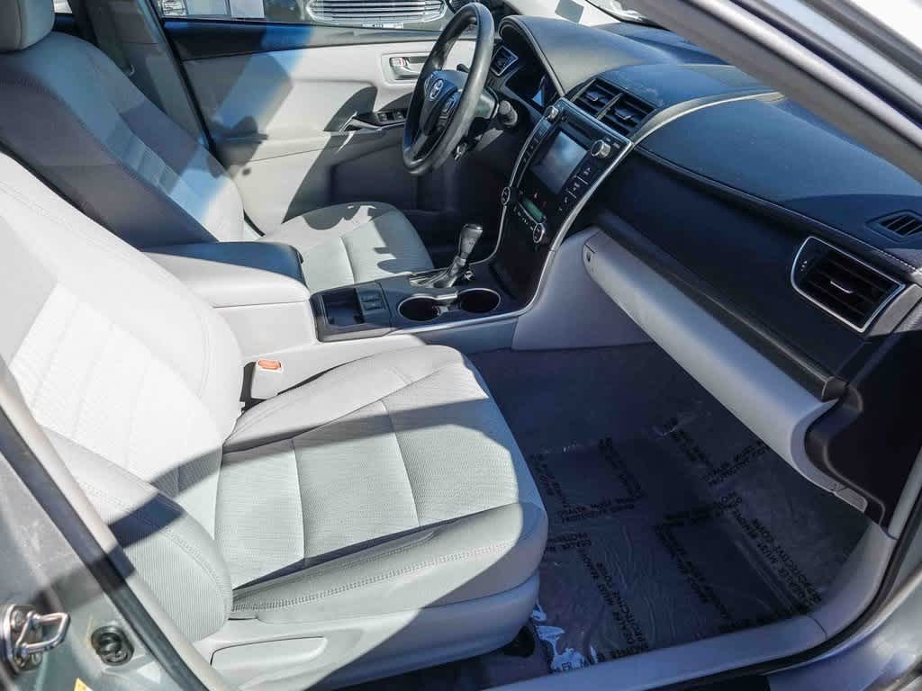 Thumbnail: 2017 Toyota Camry - 15