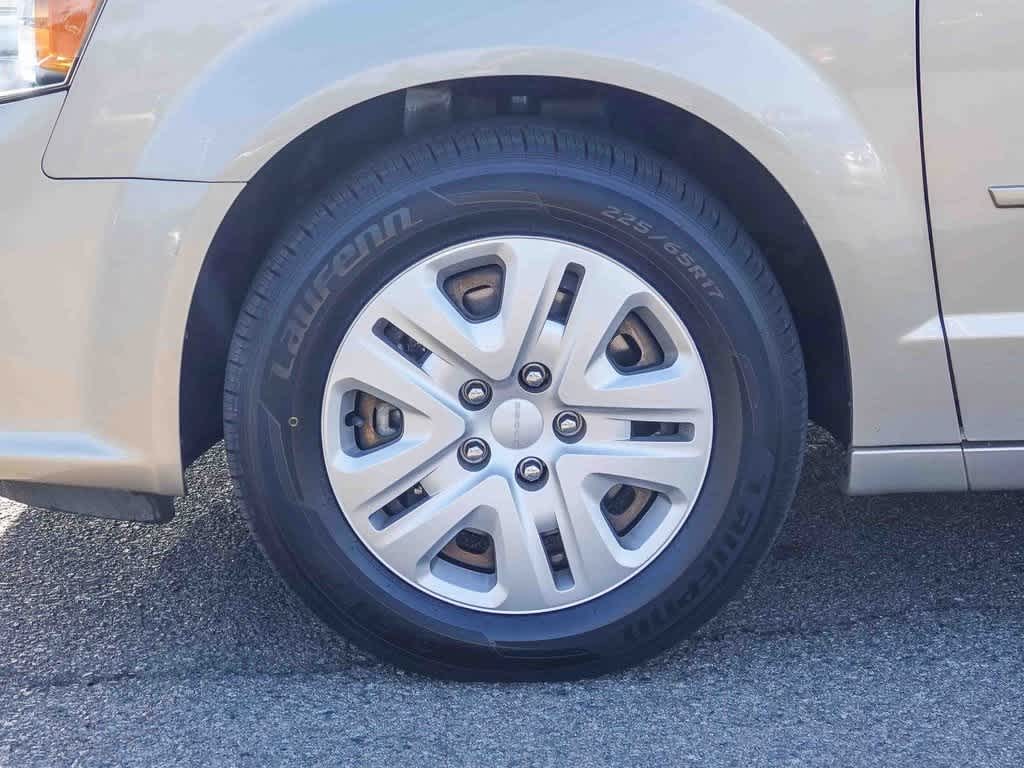 Thumbnail: 2015 Dodge Grand Caravan - 10