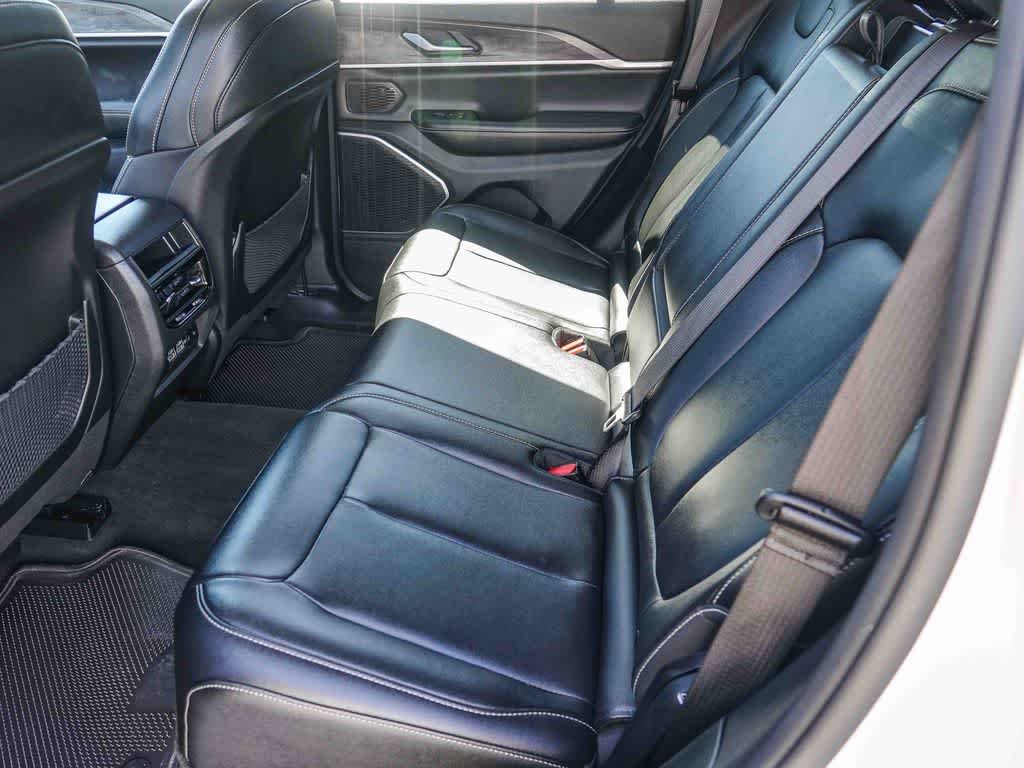 Thumbnail: 2023 Jeep Grand Cherokee - 17