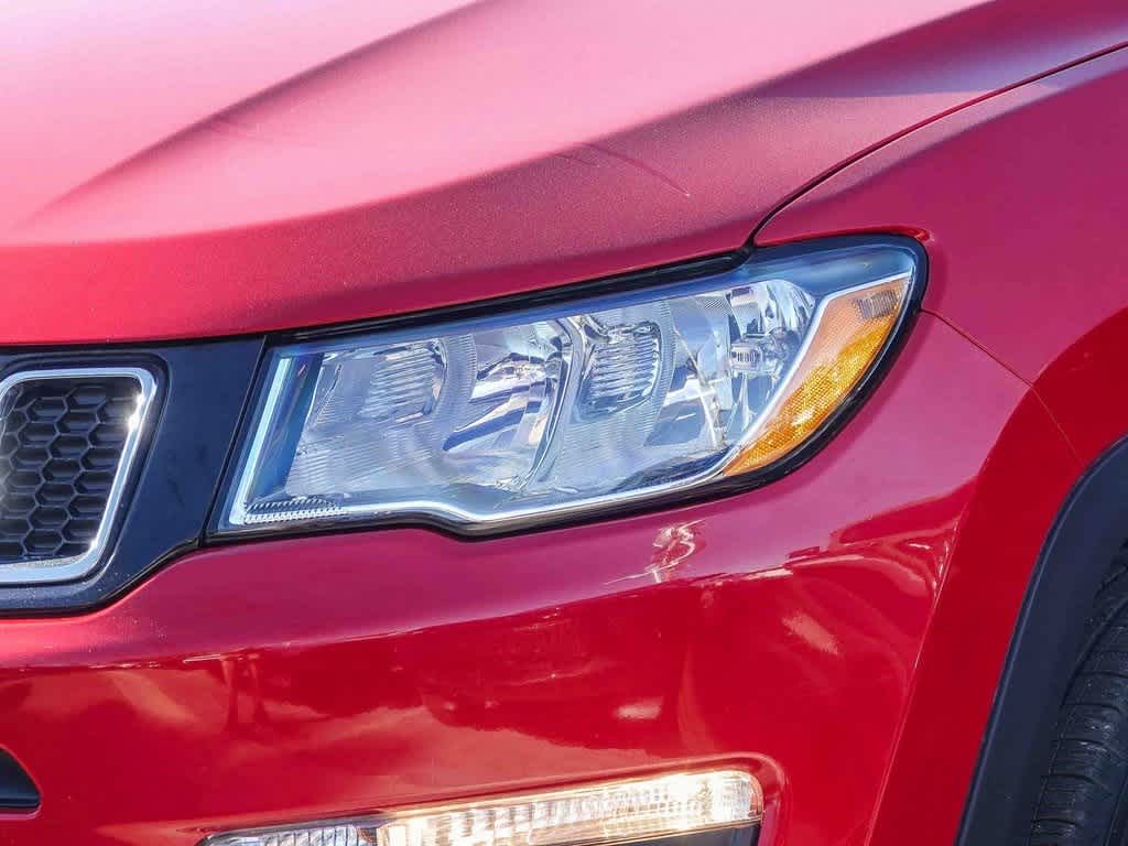 Thumbnail: 2018 Jeep Compass - 8