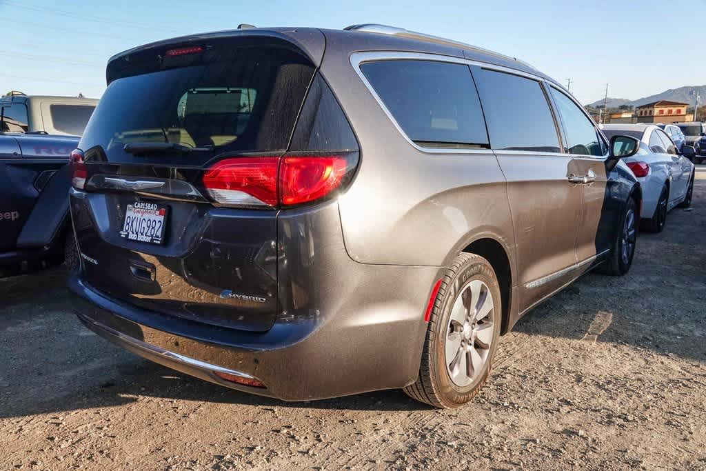 Thumbnail: 2019 Chrysler Pacifica - 10