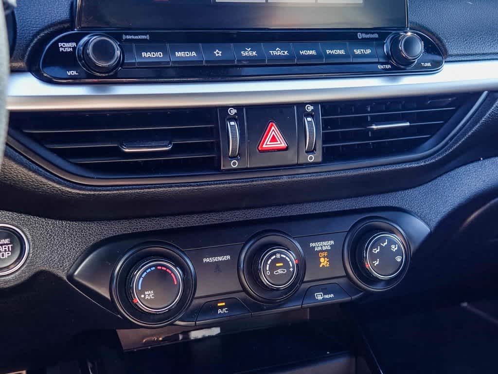 Thumbnail: 2020 Kia Forte - 22