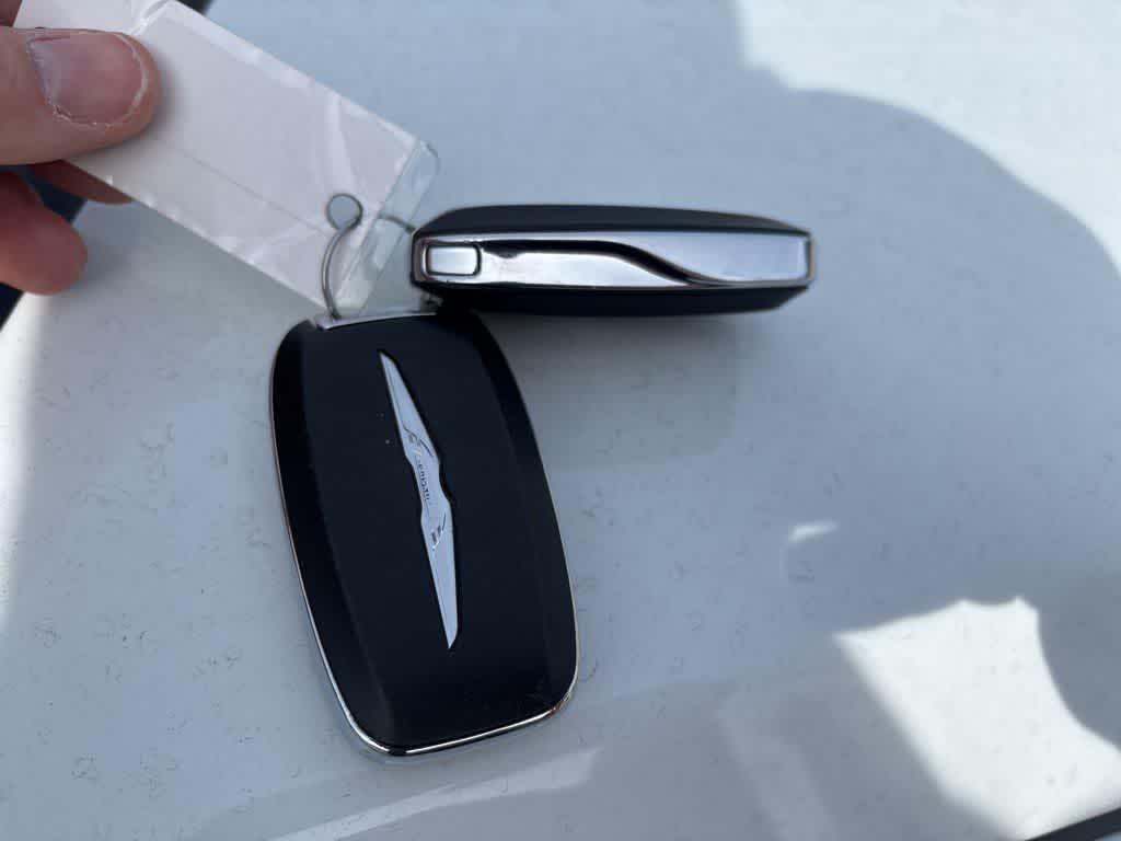 Thumbnail: 2017 Chrysler Pacifica - 11