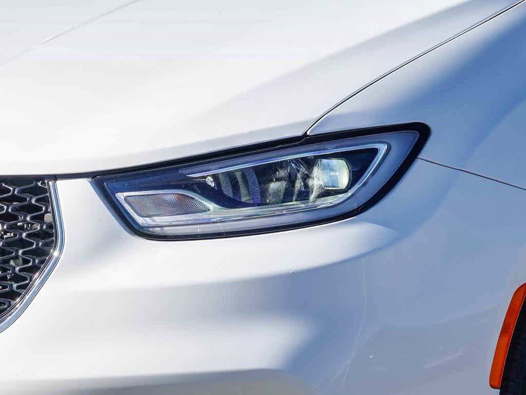 Thumbnail: 2024 Chrysler Pacifica - 8