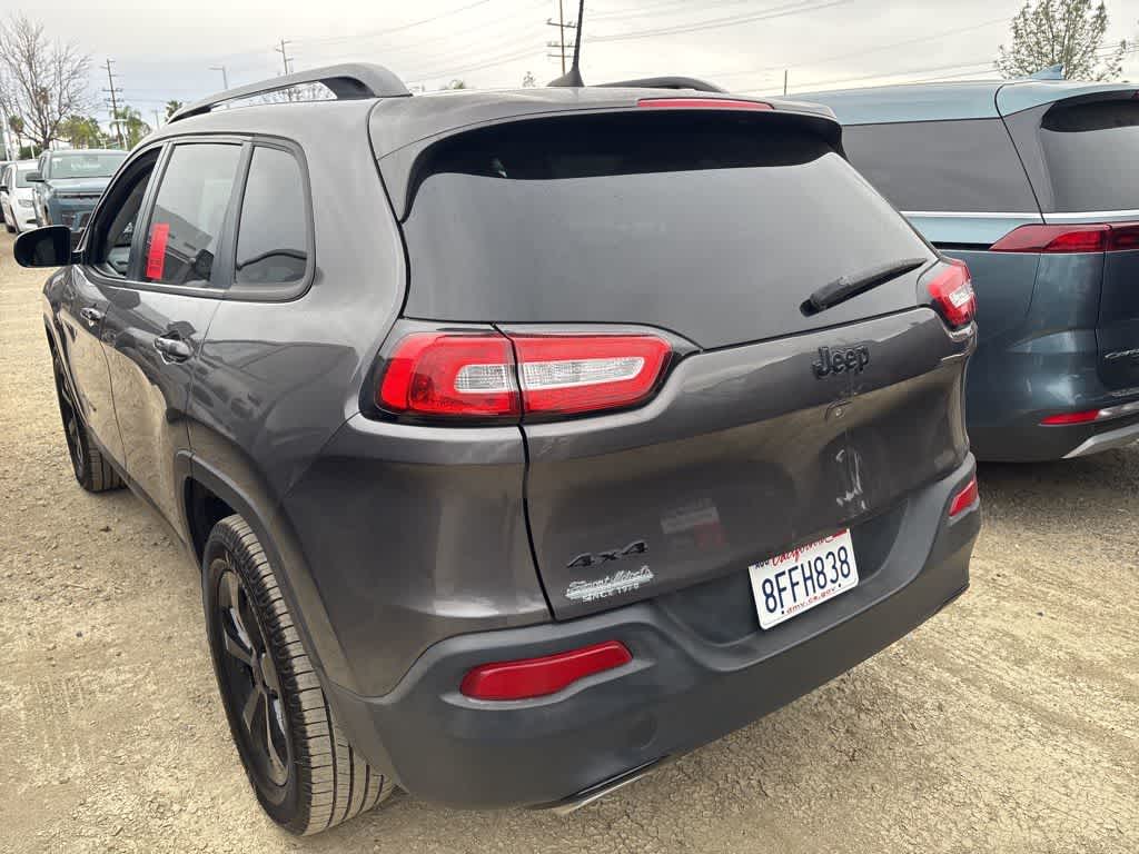 Thumbnail: 2018 Jeep Cherokee - 10