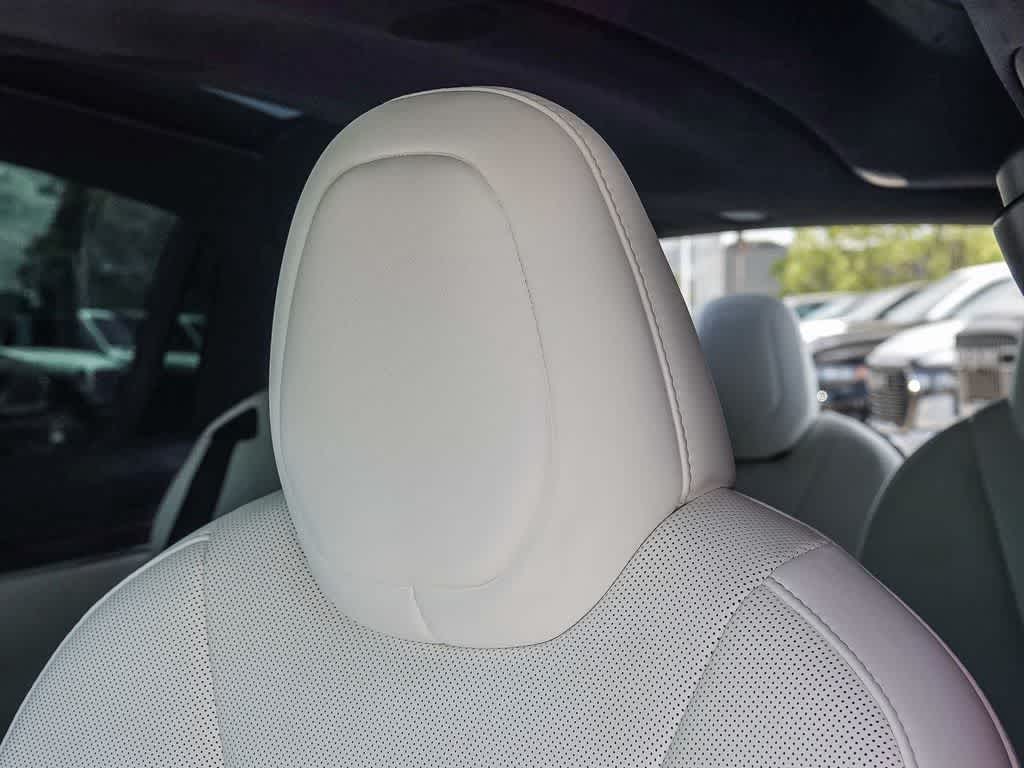 Thumbnail: 2022 Tesla Model X - 25