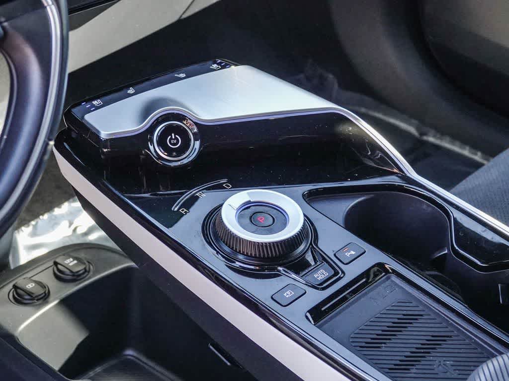 Thumbnail: 2023 Kia EV6 - 16