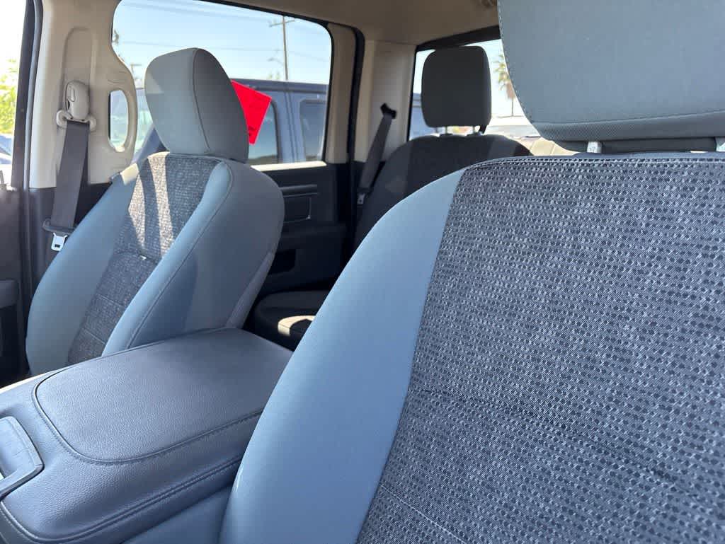 Thumbnail: 2019 RAM 1500 Classic - 9