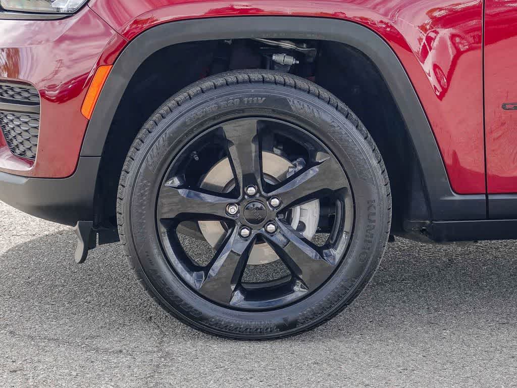 Thumbnail: 2023 Jeep Grand Cherokee - 10