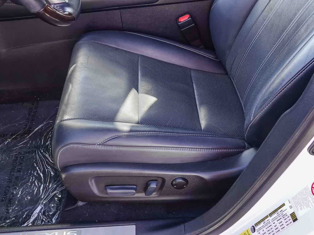 Thumbnail: 2019 Lexus RX - 20