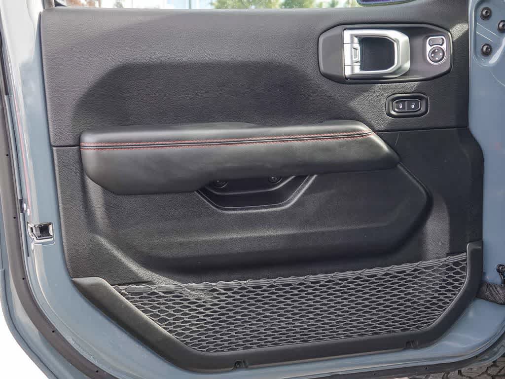 Thumbnail: 2025 Jeep Wrangler - 17