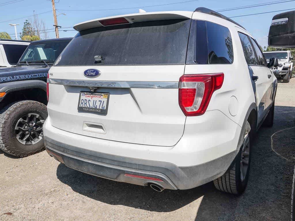 Thumbnail: 2017 Ford Explorer - 8