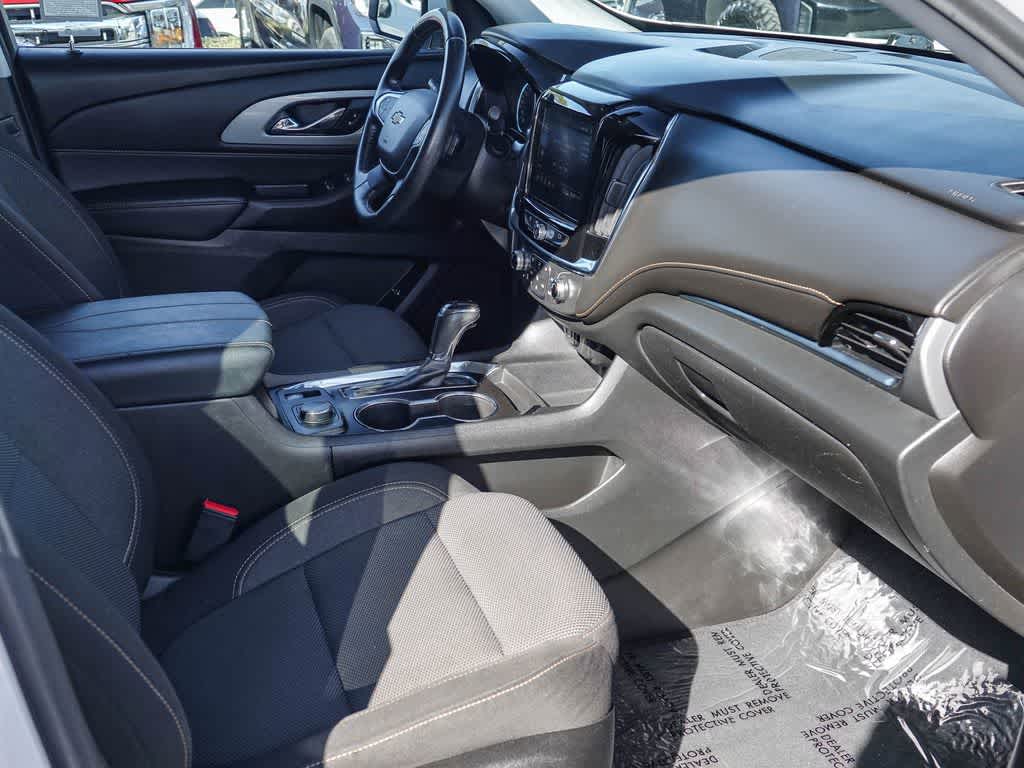 Thumbnail: 2020 Chevrolet Traverse - 15