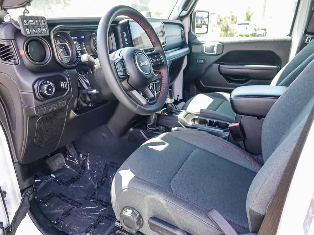 Thumbnail: 2024 Jeep Wrangler - 18