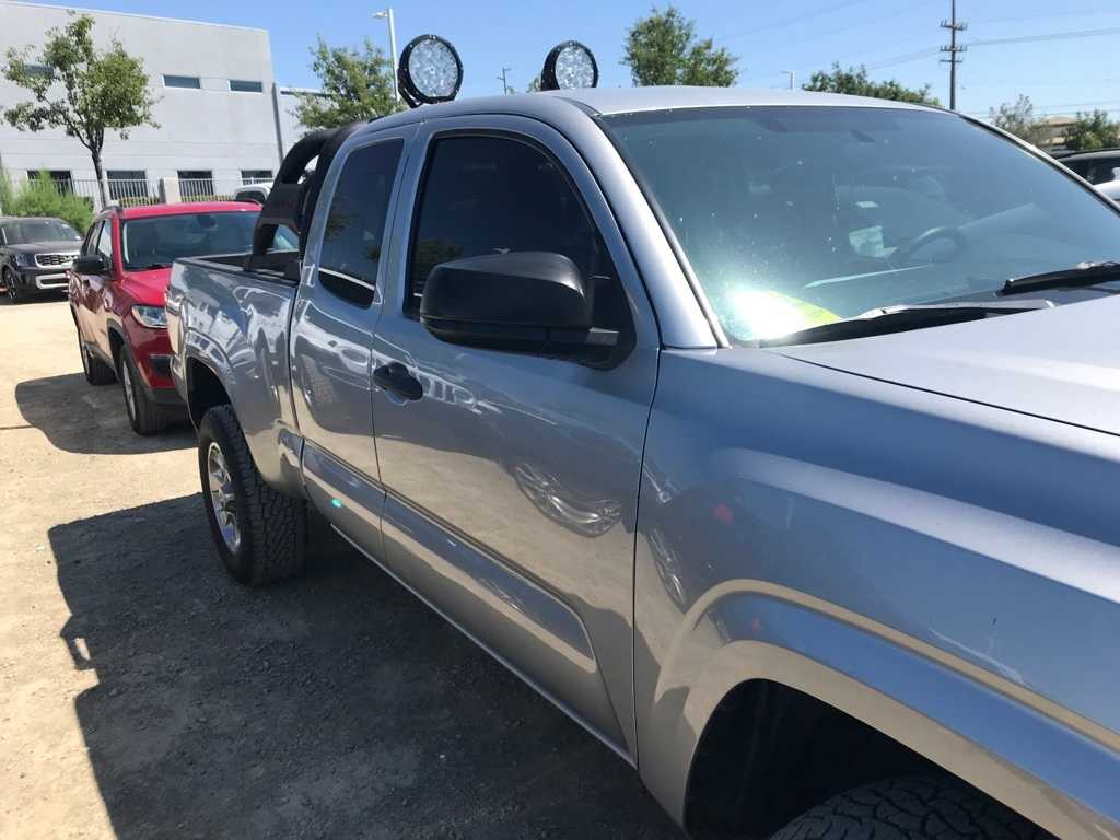 Thumbnail: 2017 Toyota Tacoma - 5