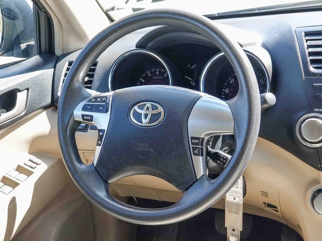 Thumbnail: 2011 Toyota Highlander - 14