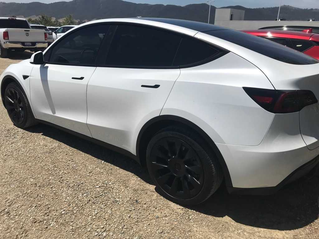 2023 Tesla Model Y Long Range 5