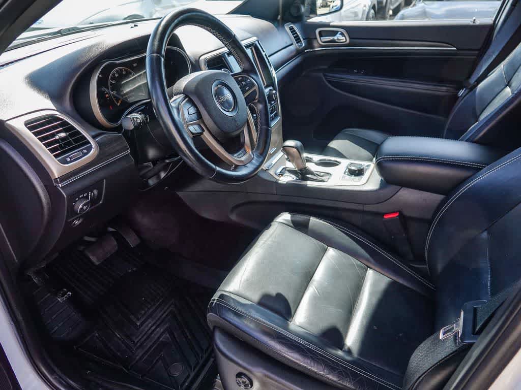 Thumbnail: 2017 Jeep Grand Cherokee - 16