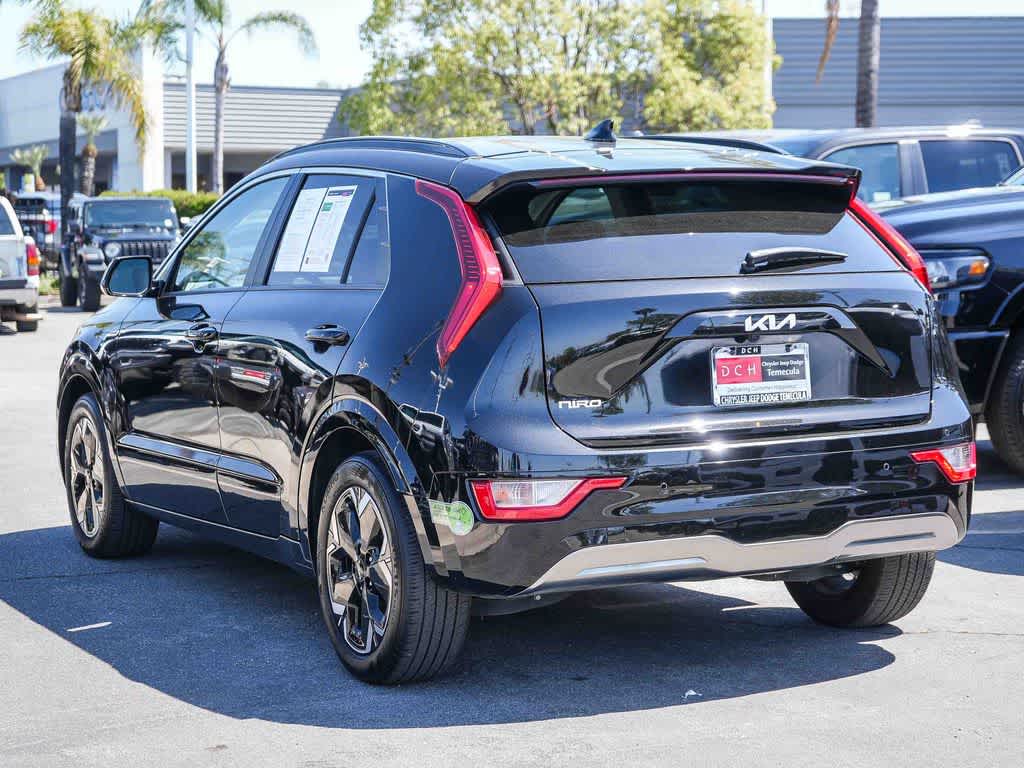 Thumbnail: 2023 Kia Niro - 6