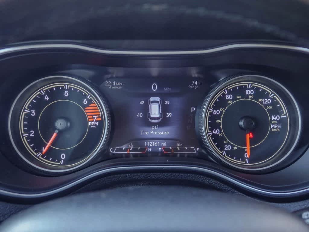 Thumbnail: 2020 Jeep Cherokee - 23