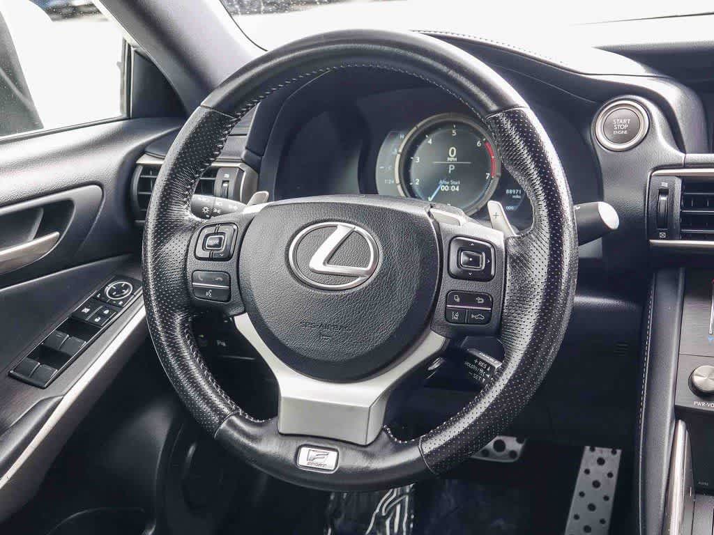 Thumbnail: 2019 Lexus IS - 14