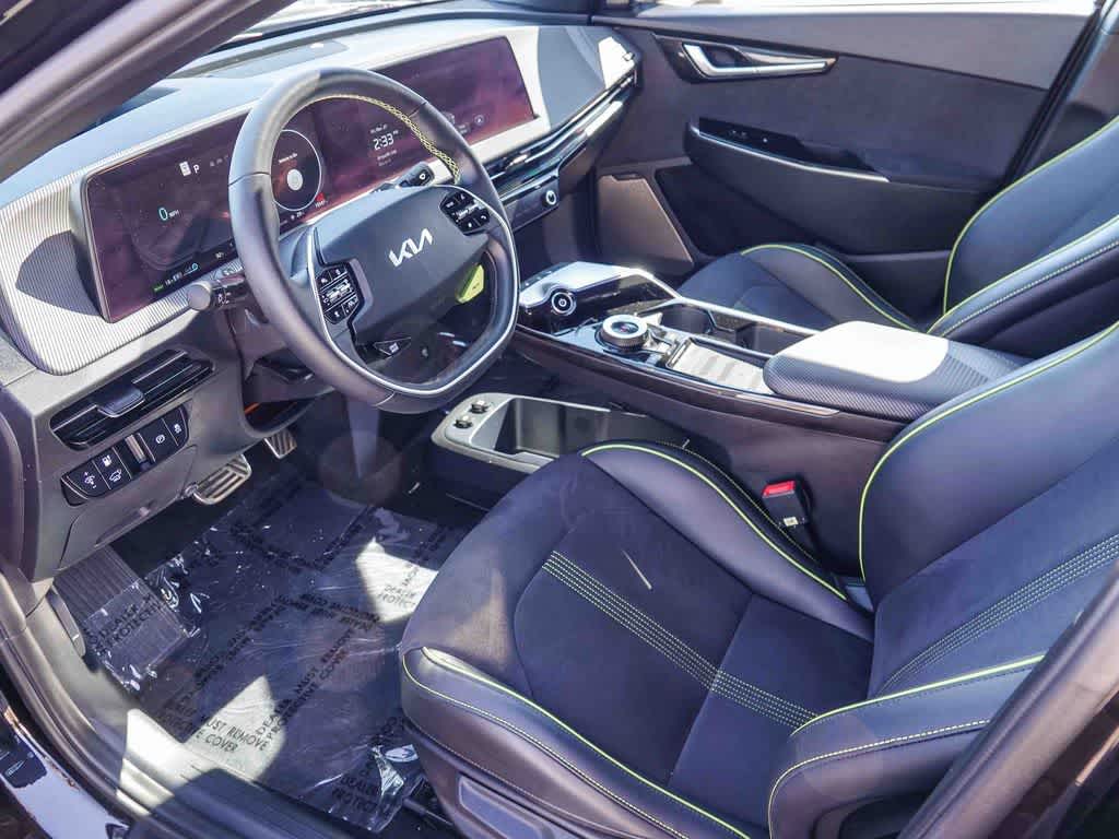 Thumbnail: 2023 Kia EV6 - 16