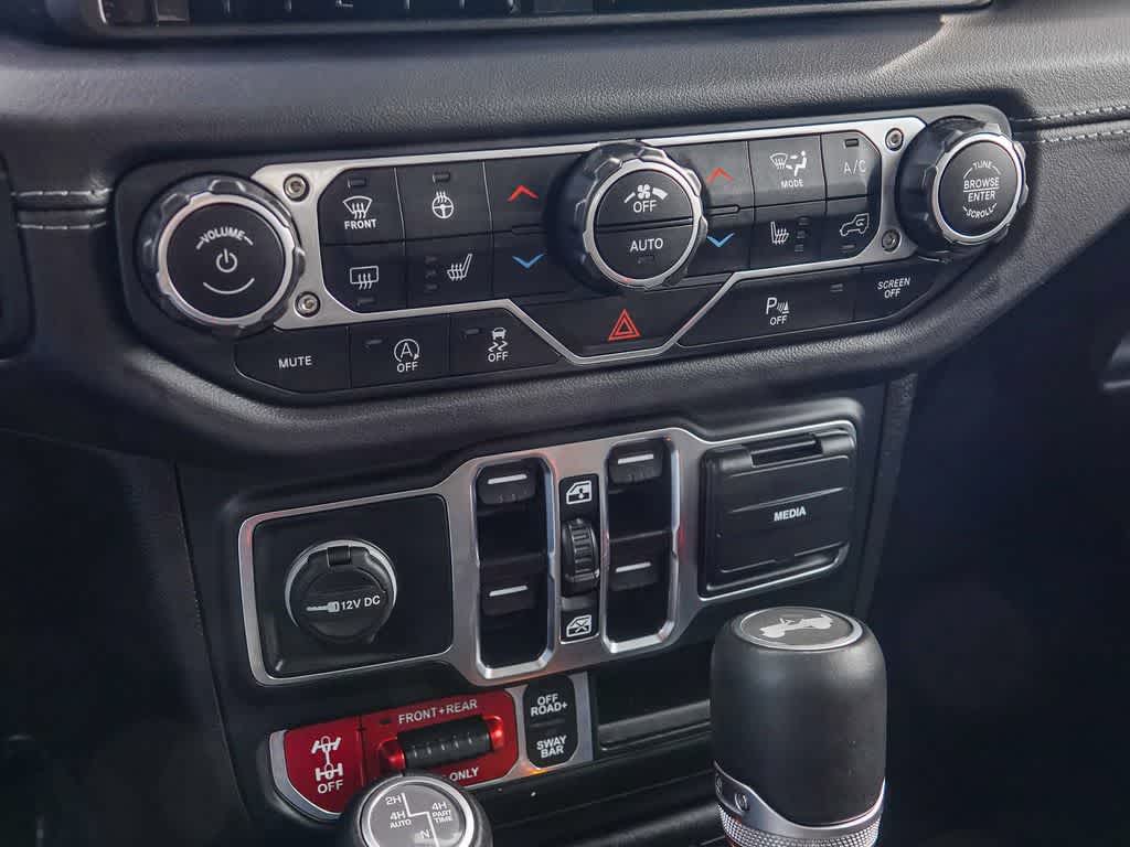 Thumbnail: 2025 Jeep Wrangler - 19