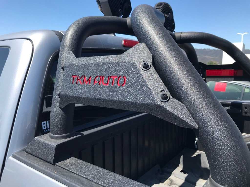 Thumbnail: 2017 Toyota Tacoma - 10