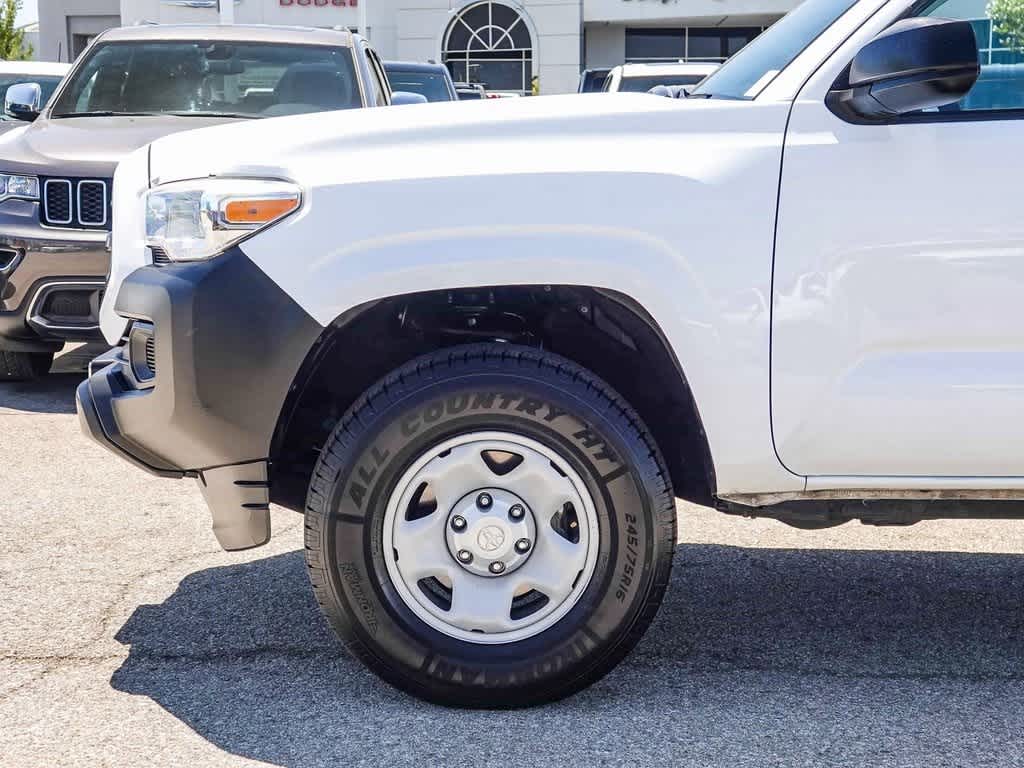 Thumbnail: 2017 Toyota Tacoma - 9