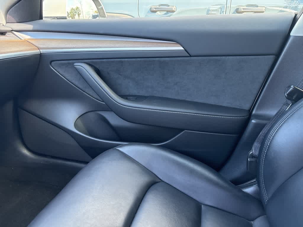 Thumbnail: 2022 Tesla Model 3 - 8