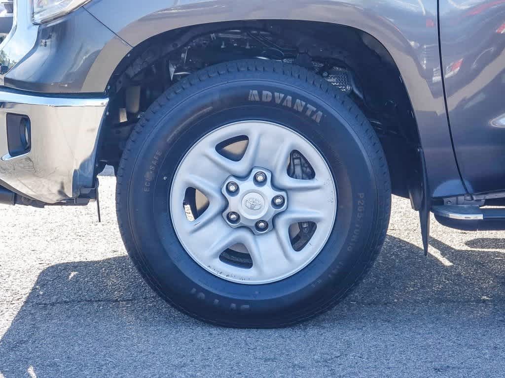 Thumbnail: 2015 Toyota Tundra - 9