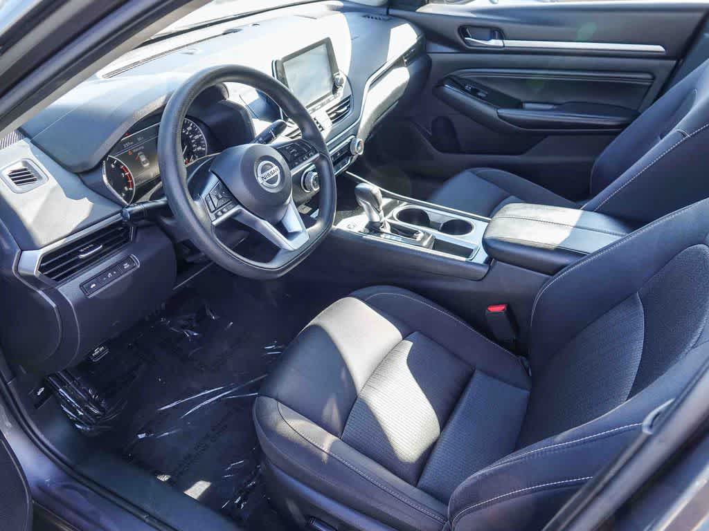 Thumbnail: 2021 Nissan Altima - 16